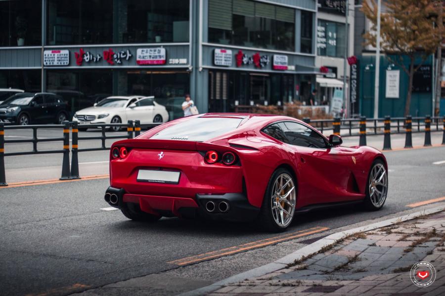  Ferrari 812 Superfast on Vossen Wheels (S21-01) 2019 года  (фото 13 из 19)